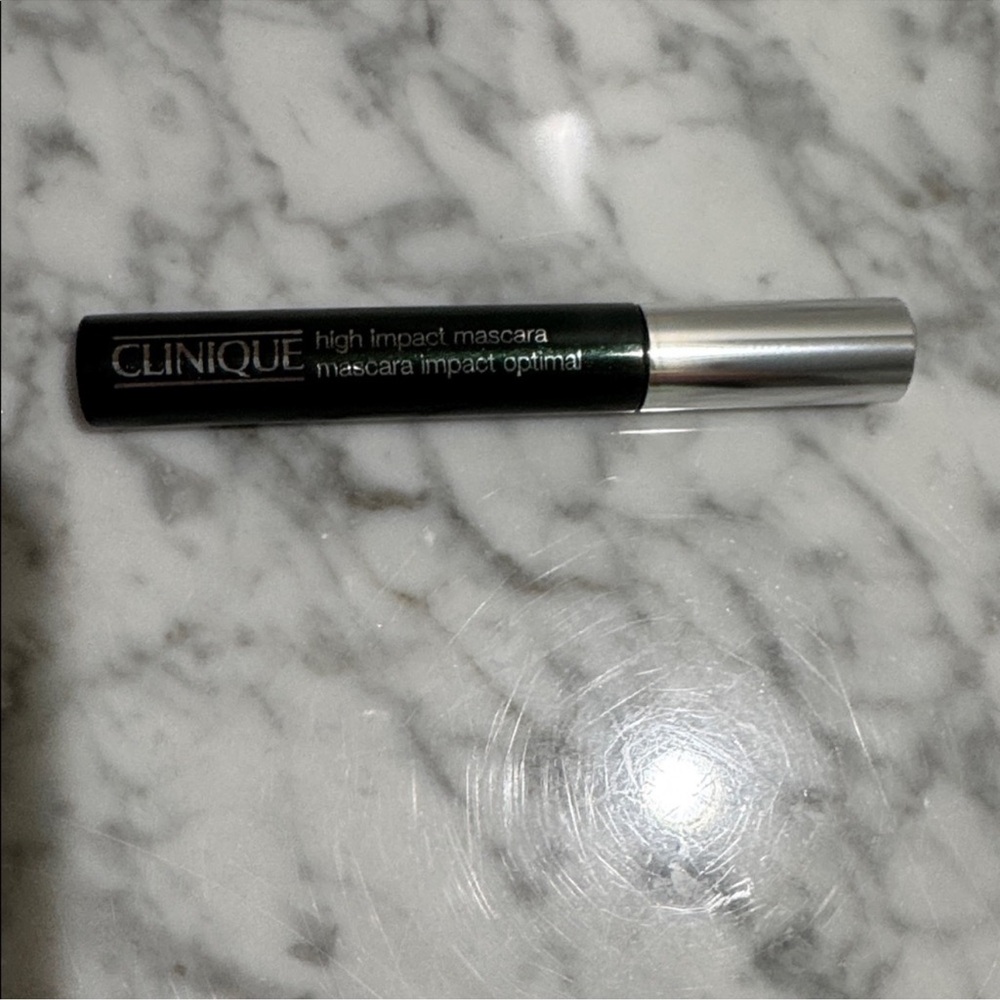 Clinique High Impact Mascara - Black - Picture 4 of 5
